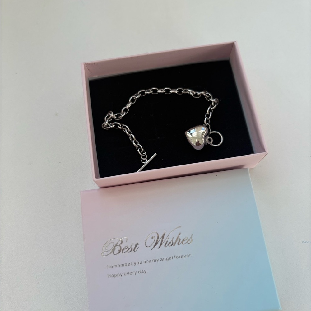 Elegant Silver Heart Charm Bracelet
